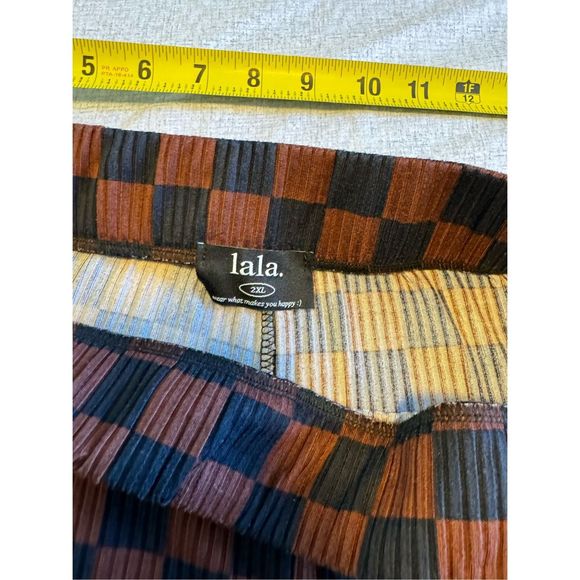 LALA original size 2X Lex ribbed checkerboard playsuit in black k and mocha plus - Picture 11 of 13